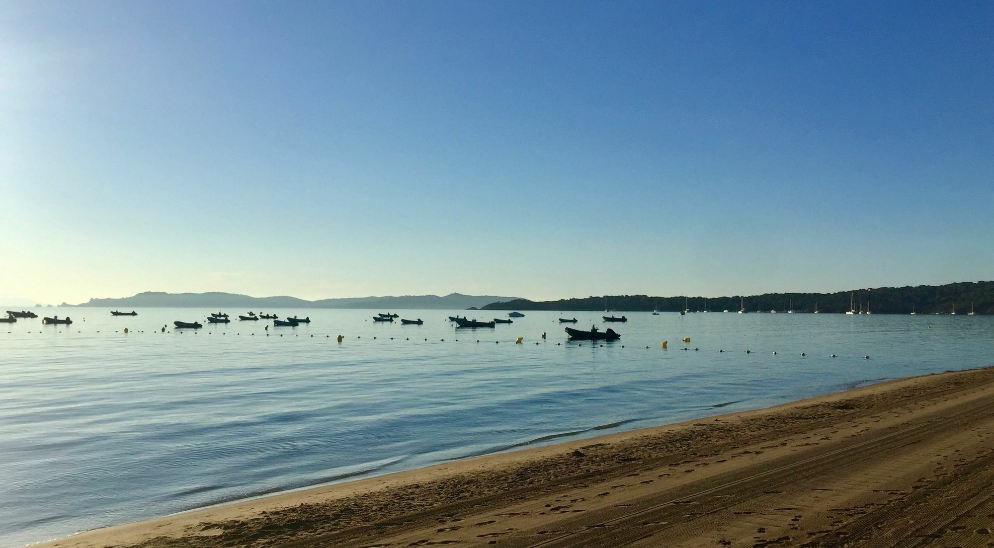 Le Cube Hotel Design A Hyeres Plage Avec Piscine Et Cuisine Esterno foto